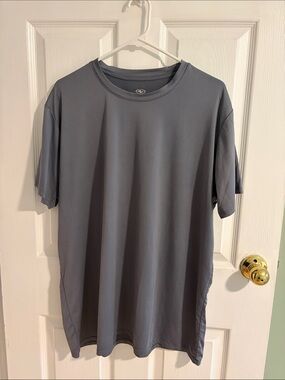 Athletic Works Gray Short Sleeve Performance Tee